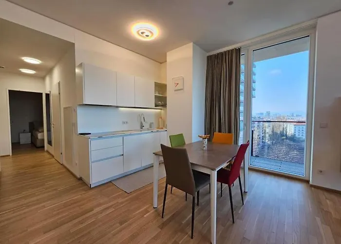 Deluxe Apartment & Rooftop-Pool