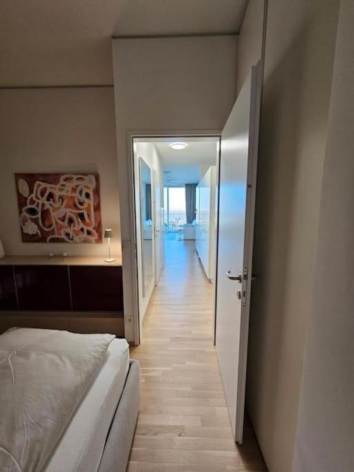 Deluxe & Rooftop-pool Apartament